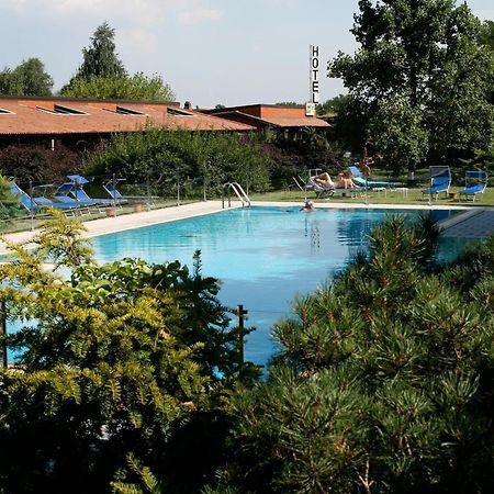 Golf Hotel Лайнате Экстерьер фото