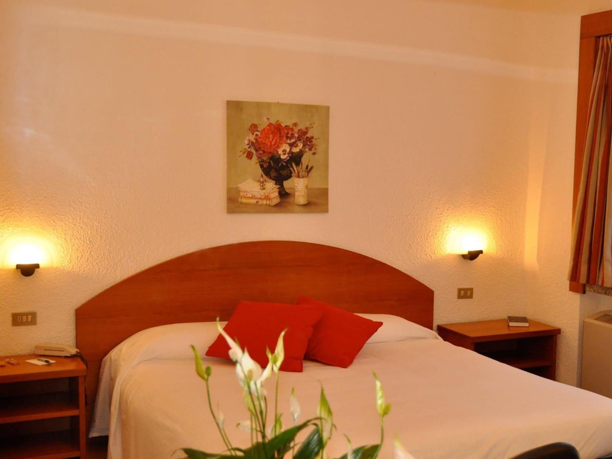 Golf Hotel Лайнате Экстерьер фото